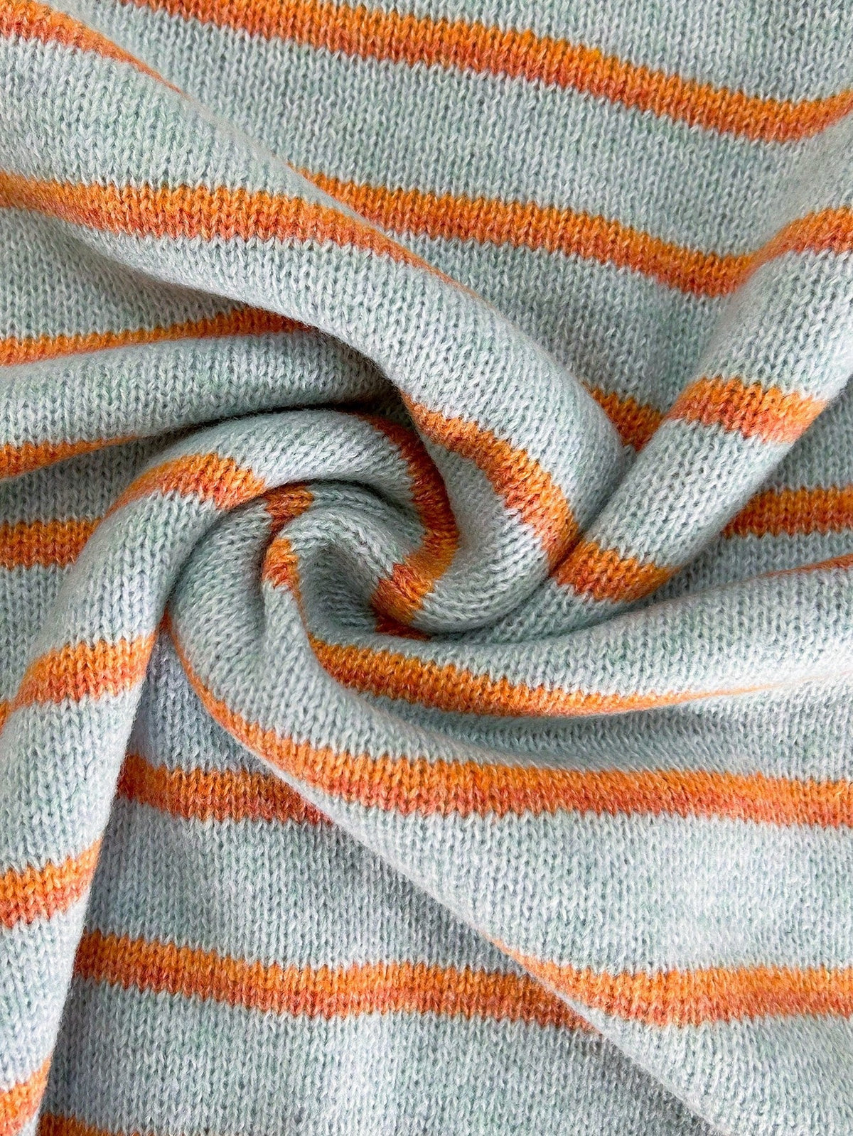 Cardigan Morbido in Maglia a Righe dal Taglio Rilassato