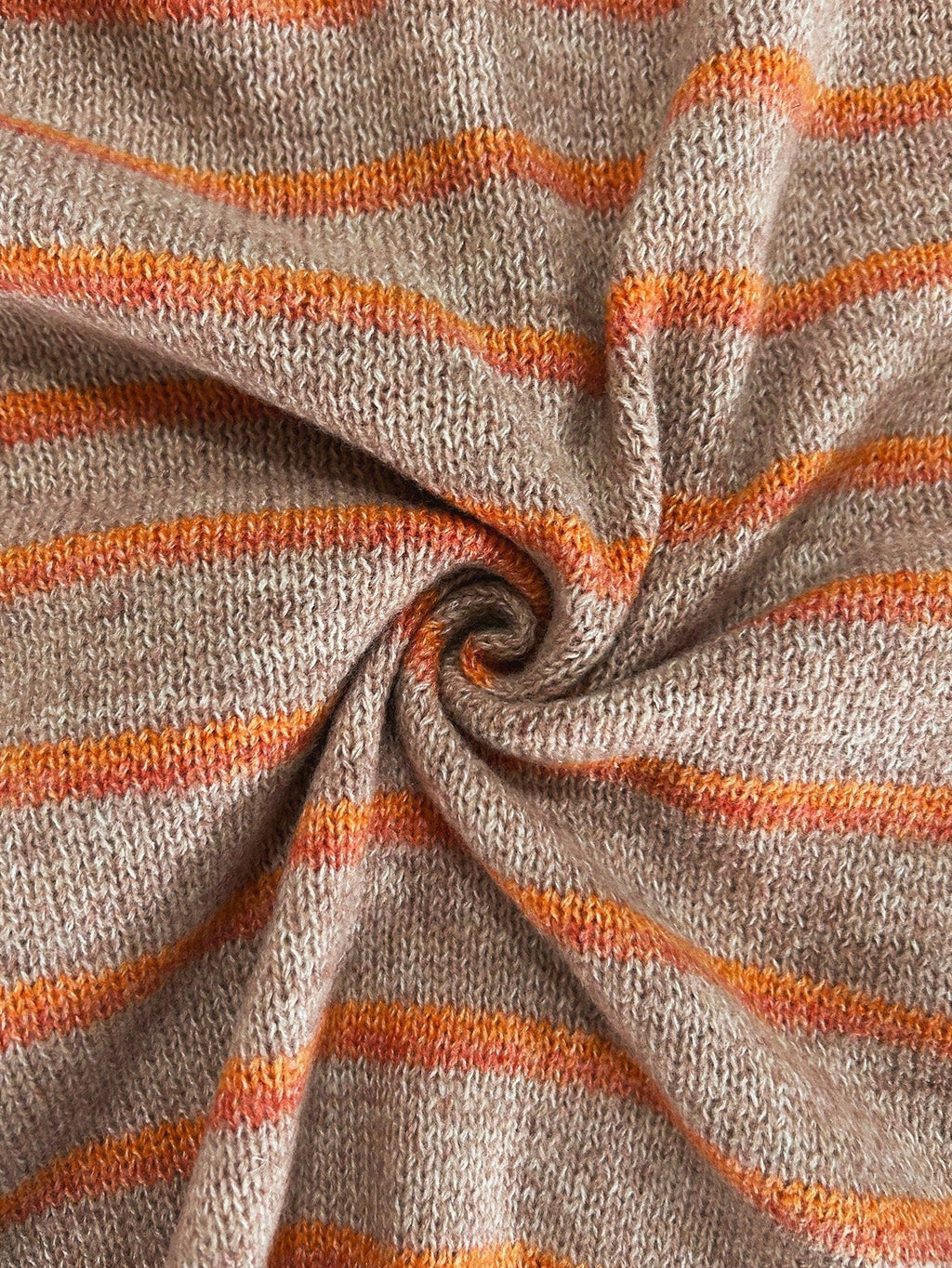 Cardigan Morbido in Maglia a Righe dal Taglio Rilassato