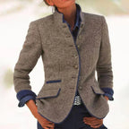 Giacca Sartoriale da Donna in Misto Lana con Collo alla Coreana e Profili a Contrasto | Blazer Sagomato Elegante con Tasche a Pattina e Bottoni
