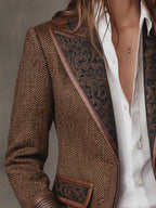 Blazer Sartoriale da Donna con Inserti Geometrici a Zigzag e Profili a Contrasto | Giacca Strutturata a Spina di Pesce a Due Bottoni con Tasche
