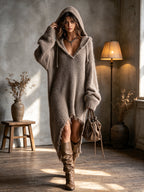 Abito Lungo da Donna in Maglia Soffice con Cappuccio | Vestito Oversize Caldo con Spacco e Orlo Sfilacciato