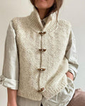 Gilet da Donna Smanicato in Maglia a Trecce con Bottoni a Olivetta | Cardigan Corto Caldo con Collo Alto