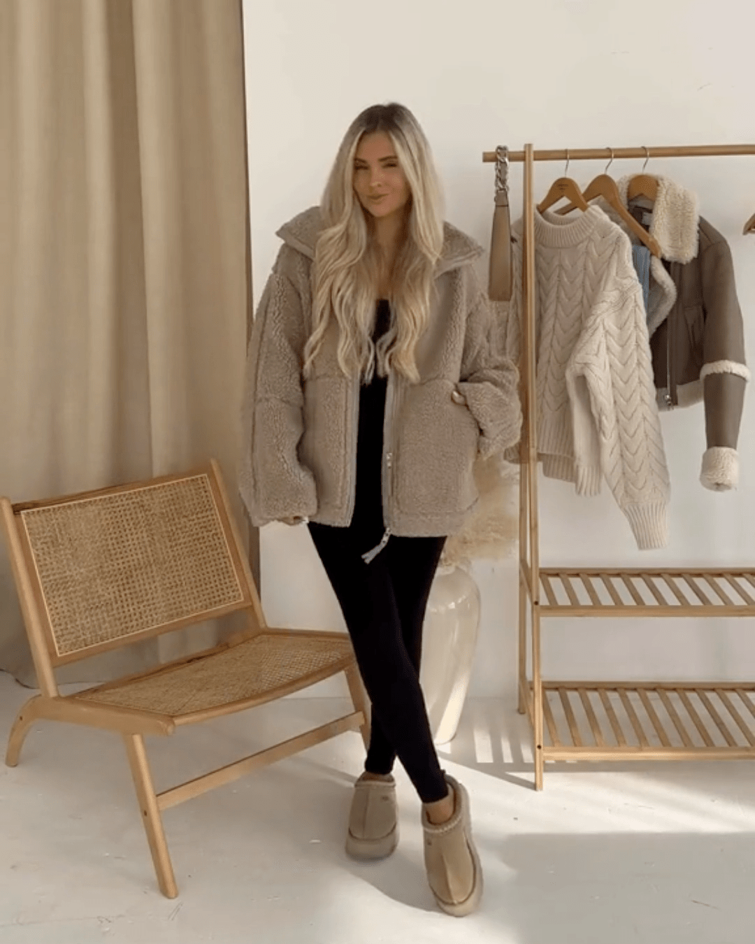 Giacca in Caldo Pile Teddy da Donna con Collo Alto e Zip a Doppio Cursore | Giubbotto Morbido Oversize con Spalle Scese e Grandi Tasche Anteriori