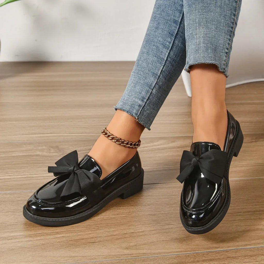 Mocassini da Donna Lucidi in Similpelle Verniciata con Fiocco | Scarpe Basse Eleganti da Lavoro