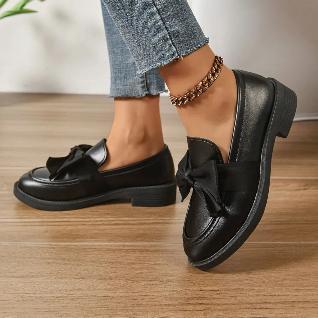 Mocassini da Donna Lucidi in Similpelle Verniciata con Fiocco | Scarpe Basse Eleganti da Lavoro