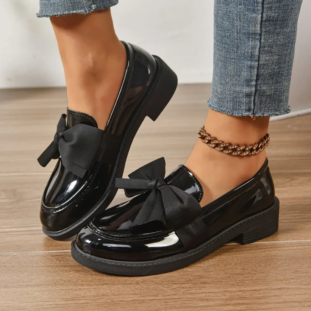 Mocassini da Donna Lucidi in Similpelle Verniciata con Fiocco | Scarpe Basse Eleganti da Lavoro