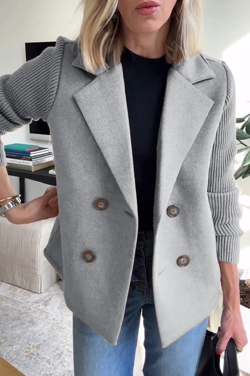 Blazer da Donna Ibrido Doppio Petto con Maniche in Maglia a Costine | Giacca Sartoriale Calda con Revers e Bottoni a Contrasto