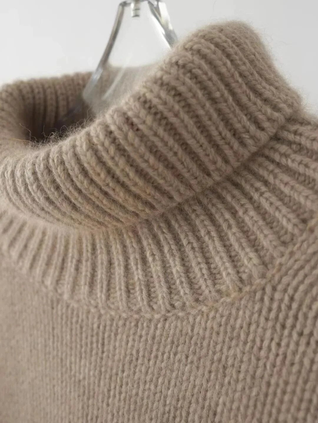 Maglione donna casual a collo alto – Maglia morbida, calda e comoda