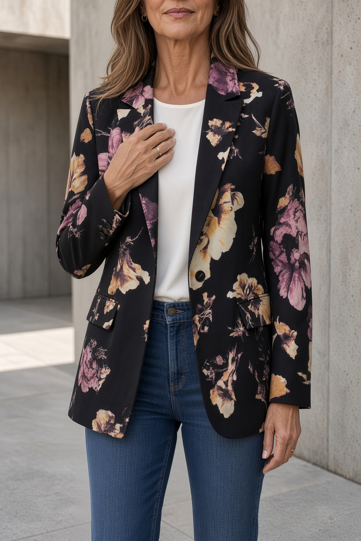 Blazer Elegante da Donna con Stampa Floreale Artistica | Giacca Sartoriale Monopetto con Revers e Tasche con Pattina