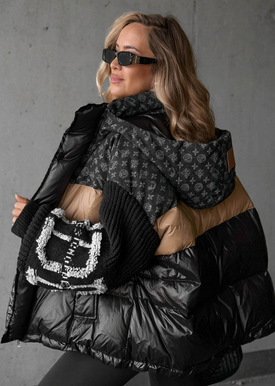 Piumino da Donna Oversize Ibrido con Maniche in Maglia Lavorata | Giacca Imbottita Calda con Collo Alto e Zip Frontale