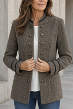 Giacca Blazer Elegante da Donna in Tessuto Effetto Tweed con Bottoni Dorati | Giacca Strutturata con Colletto Rialzato e Profili a Contrasto