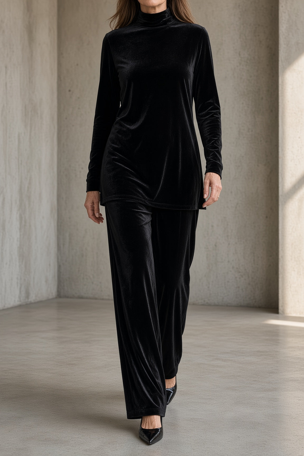 Completo da Donna in Velluto Elegante con Dolcevita e Pantaloni a Gamba Larga | Set Coordinato 2 Pezzi Caldo e Raffinato