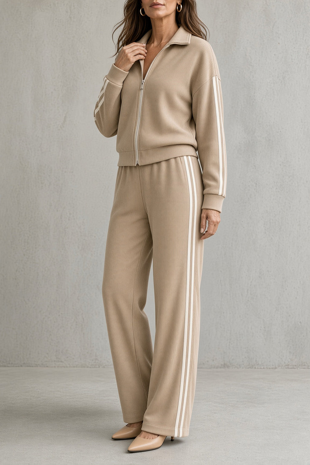 Completo Sportivo da Donna in Maglia a Costine con Zip e Righe Laterali | Set Coordinato 2 Pezzi Giacca con Collo Alto e Pantaloni Ampi con Tasche