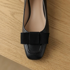 Ballerine da Donna in Pelle con Fiocco e Punta Squadrata | Scarpe Basse Eleganti e Comode