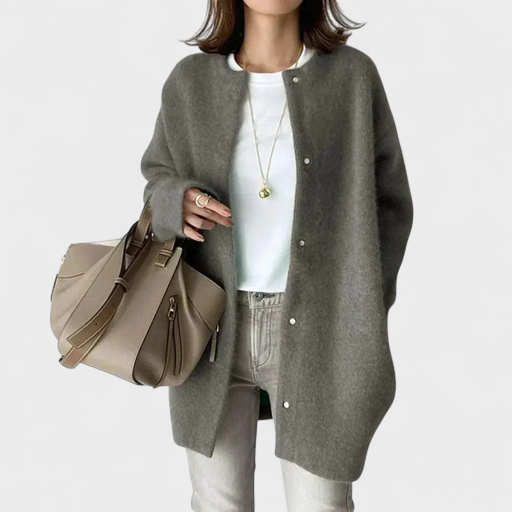 Cardigan Lungo da Donna in Maglia Morbida Effetto Cappotto con Girocollo | Soprabito Casual Monopetto con Bottoni Metallici e Taglio Rilassato