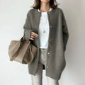 Cardigan Lungo da Donna in Maglia Morbida Effetto Cappotto con Girocollo | Soprabito Casual Monopetto con Bottoni Metallici e Taglio Rilassato