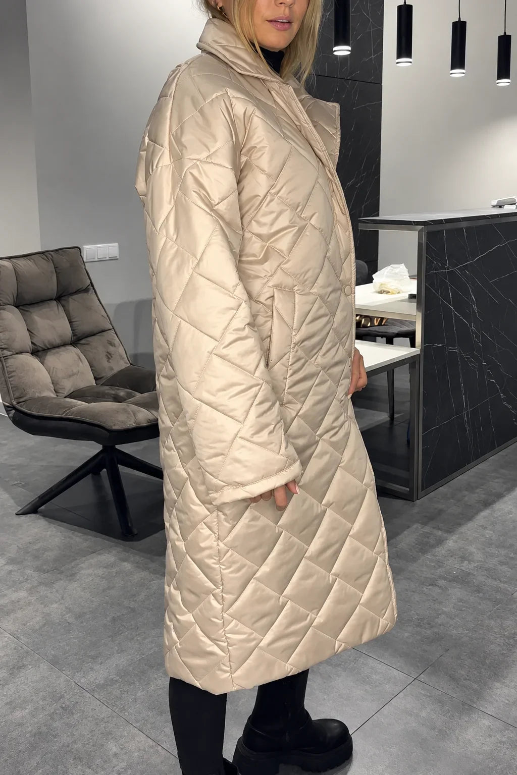 Cappotto Lungo Trapuntato da Donna a Rombi con Fodera Leopardata | Soprabito Imbottito Invernale con Revers e Bottoni Automatici