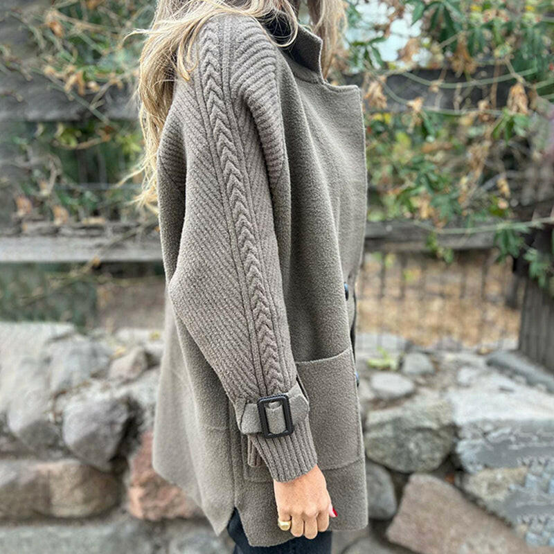 Cappotto lungo doppiopetto con maniche in maglia a trecce donna